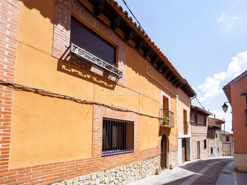 Foto 90a08e47-9fe9-4cff-bb4a-d3ed546d744c. Casa a calle rollo 1 a Simancas