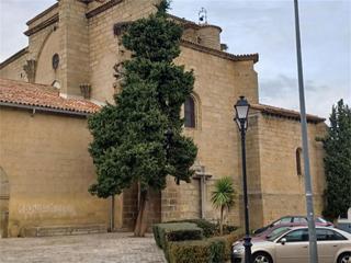 Casa adossada a Calle iglesia 17. El tiemblo  / calle iglesia