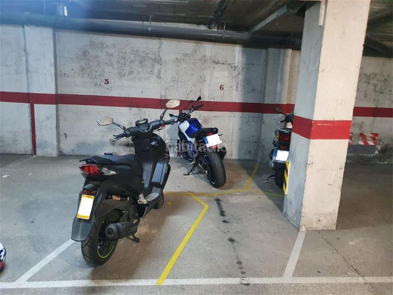 Foto fb29104c-3dc0-4e37-8bd9-78b1bfb85b60. Alquiler parking coche en carrer marquès de caldes de montbui 3 eixample sud – migdia / carrer marquès de caldes d en Girona