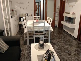 Pis a Carrer de les canàries 19. Oportunidad gran piso al lado del paseo marítimo! 100m2 y 4 hab!