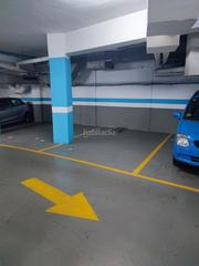 Miete Autoparkplatz in Avinguda del paral·lel 139. Amplio y fácil garaje para coche muy grande y moto