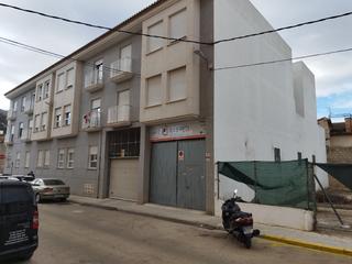Local Comercial a Carrer sant carles 60. Garaje con oficina