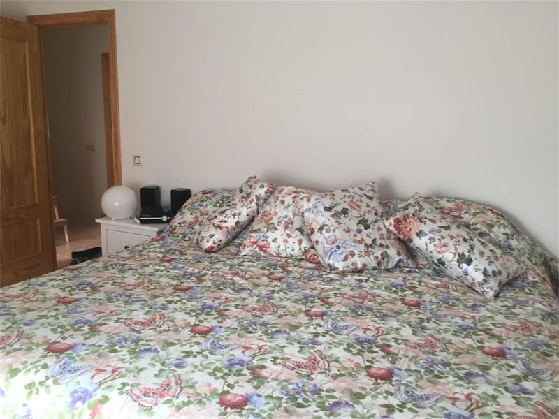 Foto a836718d-0bfd-4068-937b-078333cd58e1. Reihenhaus in calle carretera 2 in Navalucillos (Los)