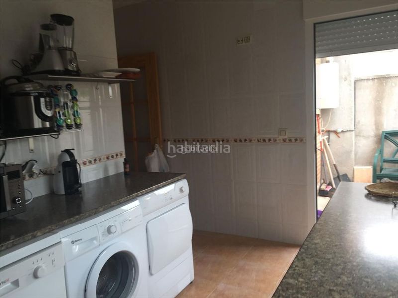 Foto c2a98514-e816-4069-81a0-71029aa38582. Reihenhaus in calle carretera 2 in Navalucillos (Los)