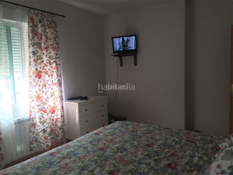 Foto cea3636b-432f-4063-862e-2312d03276c7. Reihenhaus in calle carretera 2 in Navalucillos (Los)