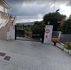 Lloguer Aparcament cotxe a Carrer de ramon de montcada 27. Aparcamiento para coche grande