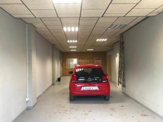 Lloguer Local Comercial a N-141d 3. Local comercial amb oficines