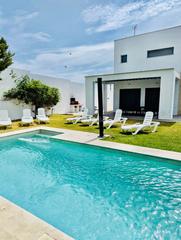 Piso en Calle toledo 26. Chalet con piscina juntja la playa