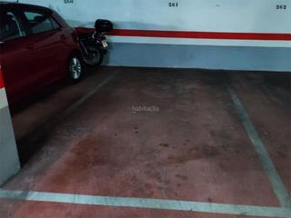 Location Parking voiture à Avenida galicia 16. Acea de ama - o burgo / avenida galicia