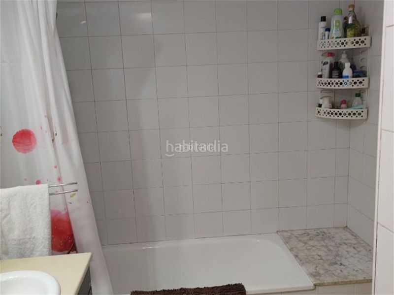 Foto b92db644-f118-48b3-87f7-1391dc00f46b. Flat in carrer d' aurora bertrana i salazar 35 in Girona