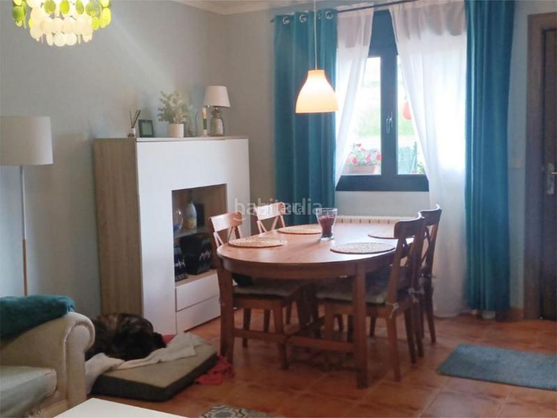 Foto 6c01aa6f-da21-49b1-b767-1e2105e92c40. Casa adossada a barrio cereceda 33 a Rasines