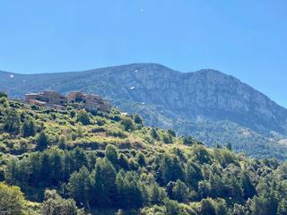 Casa a Carretera de fígols 1. Fígols i alinyà / carretera fígols
