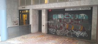 Autoparkplatz in Carrer de bartrina 60. Garaje para coche pequeño.