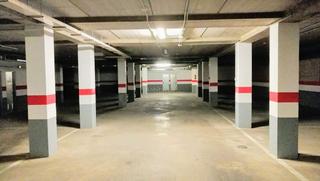 Rent Car parking in Calle delicias 43. Alquilo garaje y trastero