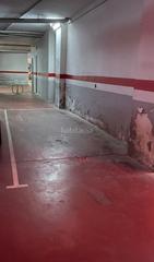 Parking voiture à Avinguda de vallderoure 7. Parking avenida vallderoure