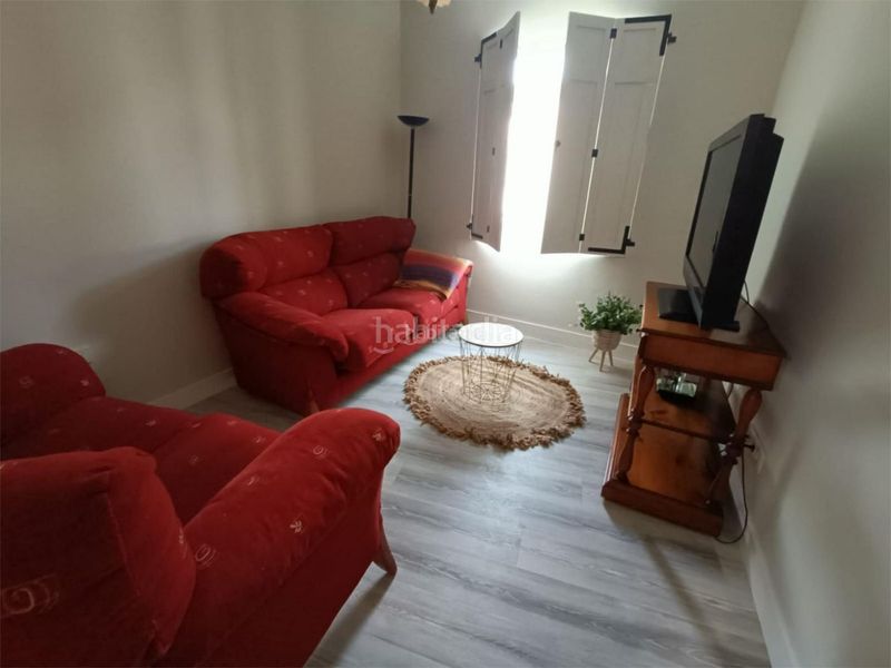 Foto a272649c-116b-4eca-bb28-5267d0fed064. Rent semi detached house in urbanización escarabote 312 in Boiro