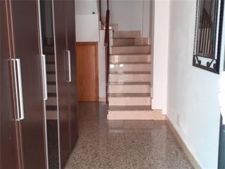 Maison jumelée à Calle cabezabellosa 49. Miralvalle - av. virgen del puerto - la data / cal
