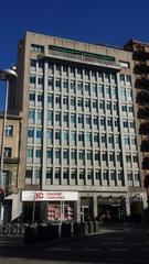 Lloguer Oficina a Plaça del marquès de camps 17. Despatx al centre amb molta llum natural
