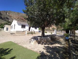 Maison à Calle aragon-r ab 12. Casa + parcela - zona tienda debarro y los ruices