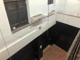 Rent Business premise in Carrer de la pietat 10. Local esquina calle del mar