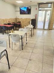 Local commercial à Carrer de mallorca 22. Bar/restaurante en palamos en venta.