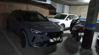 Parking voiture à Carrer de valeta 13. Parquing 2 coches + 3 motos