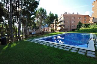 Lloguer Pis a Ronda de ramón otero pedrayo 42. Confortable vivienda con todos los servicios
