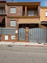 Maison jumelée à Calle hortensia 10. Casa unifamiliar en san gonzalo
