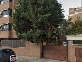 Aparcament cotxe a Calle del marqués de pico velasco 33. Concepción / calle del marqués de pico velasco