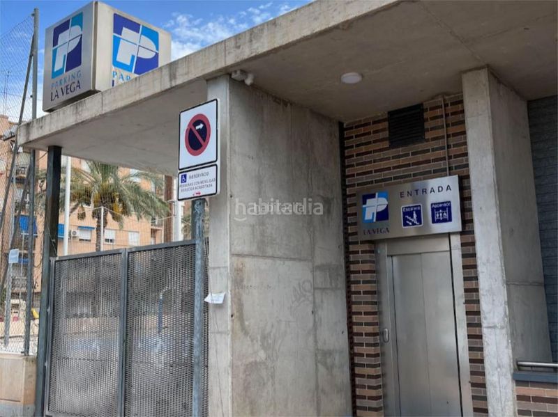 Foto 66498a19-1f82-4421-872b-7e3a27db7640. Alquiler parking coche en calle doctor román alberca 2 santa maría de gracia / calle doctor román alberca en Murcia