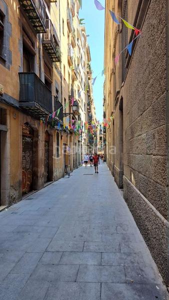 Foto 6d7c2e56-31c4-4501-92f2-852d66ec3da2. Local commercial dans carrer d'estruc 10 dans Gòtic Barcelona