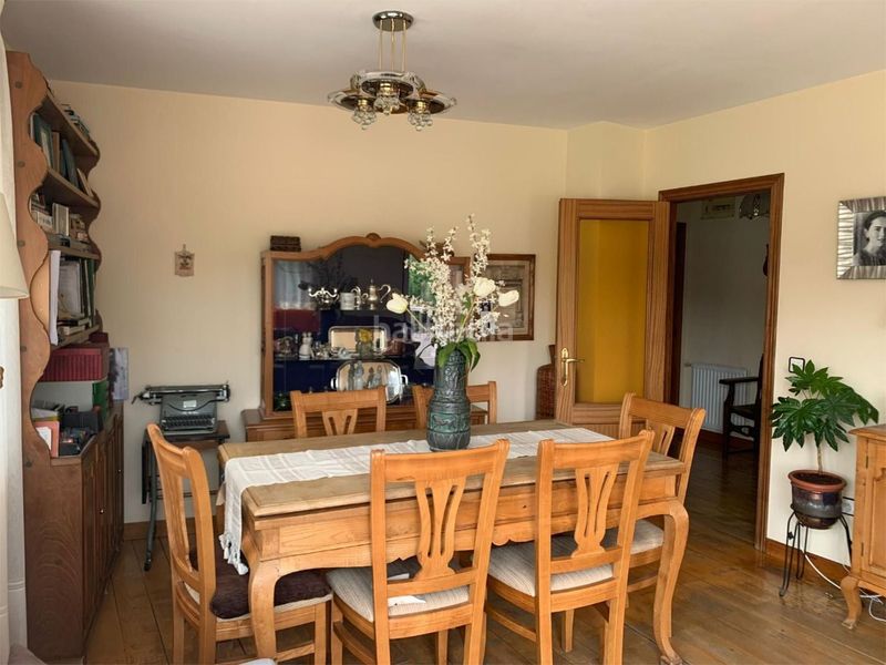 Foto c875dd46-9823-4b90-a7ad-02350caa42de. Piso en calle la novalle 77 / calle la novalle en Salas