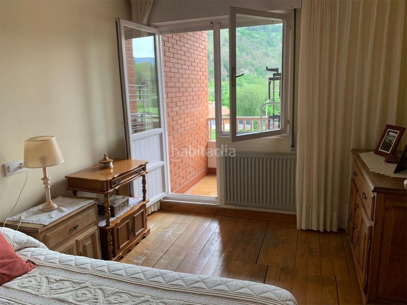Foto db100f46-2ba0-4792-91f0-6fe31bbd8eeb. Piso en calle la novalle 77 / calle la novalle en Salas