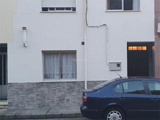 Maison jumelée à Avenida san juan bautista 7. Cimanes del tejar / avenida san juan bautista