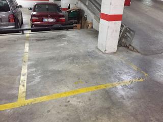 Miete Autoparkplatz in Carrer de sovelles 27. Barri de les corts / carrer de berlín