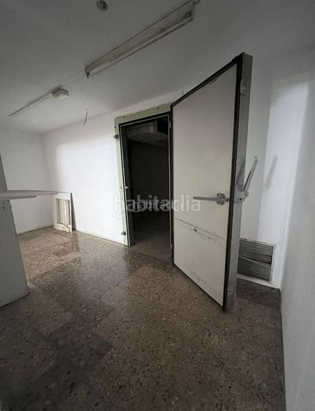 Foto 91875a9d-8f93-402e-8abd-fc2923f5aa17. Local comercial a gran passeig de ronda 159 a Joc de la Bola - Camps d'Esports Lleida