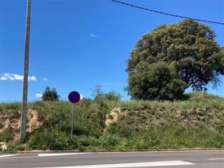 Wohngrundstück in Passeig de sant valerià 68. Parcela plana con excelentes vistas y orientación