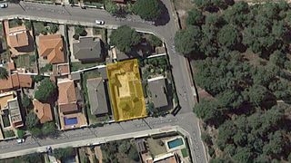 Terreny residencial a Carrer torredembarra 21. Terreno en venta en cubelles