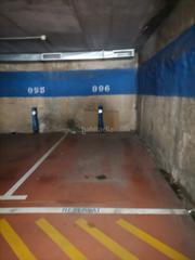 Parking voiture à Carrer d'alfons el magnànim 38. Garaje para coche grande