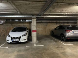 Rent Car parking in Carrer d'en narcís monturiol 18. Sant narcís / carrer d