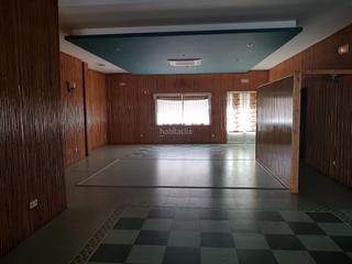 Lloguer Local Comercial a Calle rondilla cruz verde 152. Local comercial