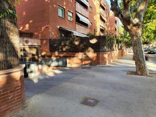 Lloguer Aparcament cotxe a Avinguda de la pineda 79. Plaza de parking para coche grande av pineda 78