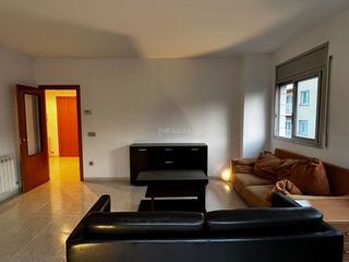 Miete Etagenwohnung in Carrer mare de déu del remei 28. Àtico dúplex 3 habitaciones + 2 baños