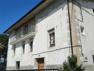 Casa a Calle fuente 8. Valle de losa / calle fuente