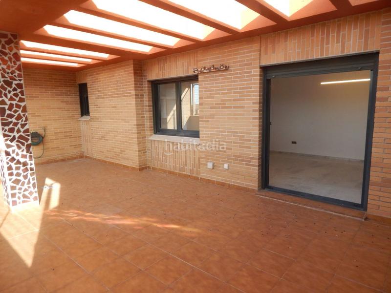 Foto 5e3e3902-c071-43e5-8465-3c38ea52a4fb. Ático en calle doñana 26 ático duplex con amplia terraza en Cáceres