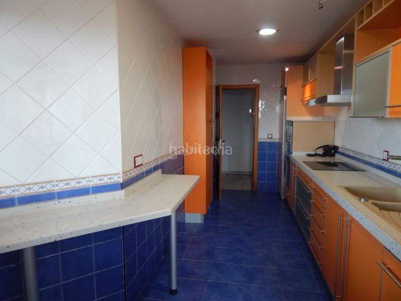 Foto 68736b2d-969b-4e41-92a5-f21ce6e9ca24. Ático en calle doñana 26 ático duplex con amplia terraza en Cáceres