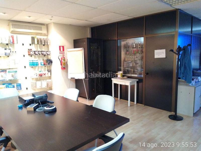 Foto 1d78823e-1e6d-409d-886e-db49ab4e1079. Office space in transversal segunda 7 in Villaverde Alto Madrid