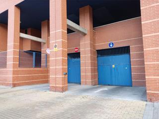 Rent Car parking in Avenida del peru 10. El bercial / avenida del peru