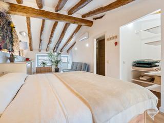 Rent Studio in Carrer major 17. Elegante estudio en centro de hospitalet del infante. disponible