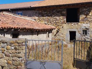 Casa adossada a Calle mayor trya 27a. La pernía   / calle mayor trya